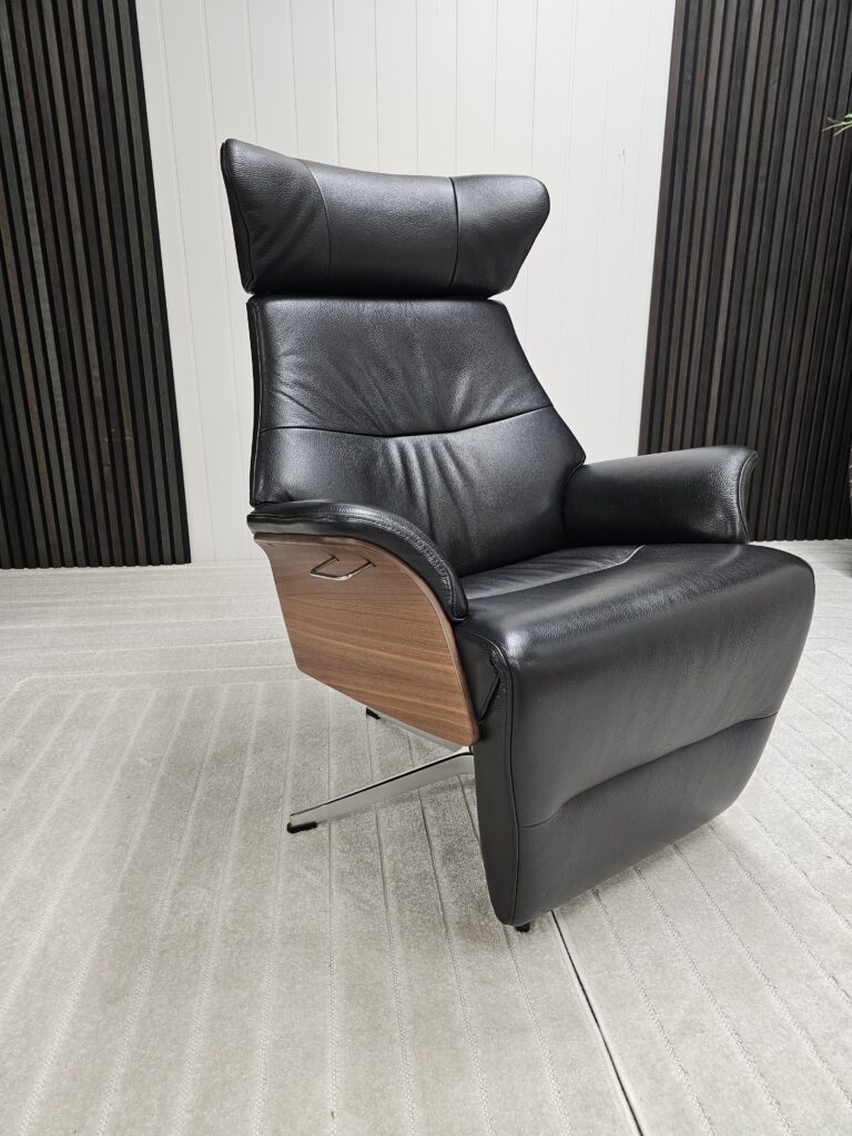 2 stk. Conform Air lenestoler med integrert fothviler