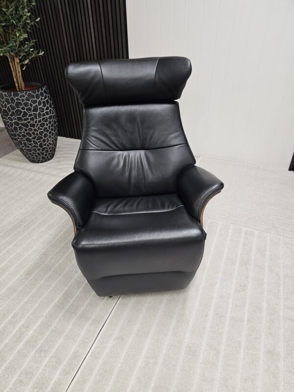 2 stk. Conform Air lenestoler med integrert fothviler