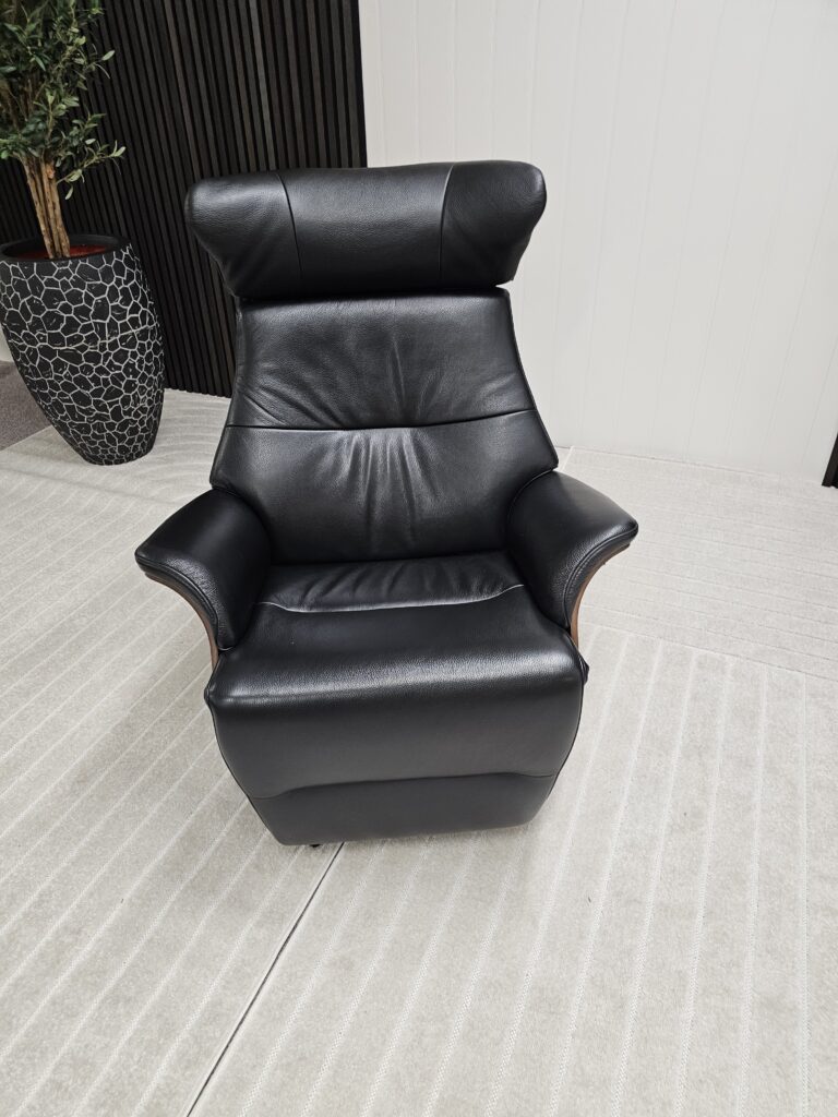 2 stk. Conform Air lenestoler med integrert fothviler
