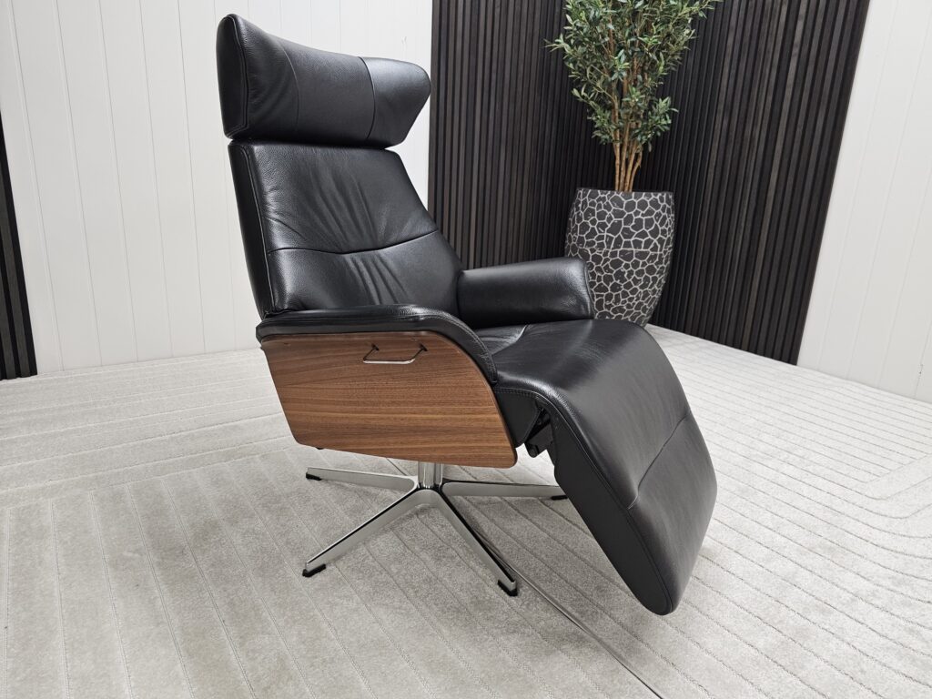 2 stk. Conform Air lenestoler med integrert fothviler