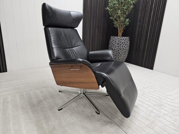 2 stk. Conform Air lenestoler med integrert fothviler