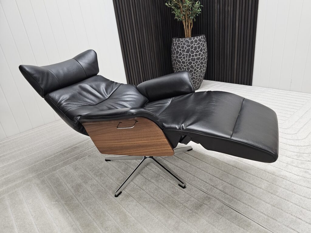 2 stk. Conform Air lenestoler med integrert fothviler