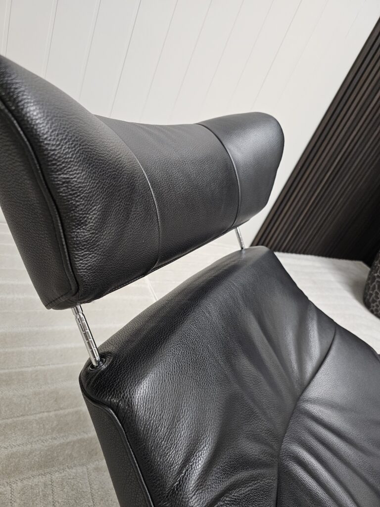 2 stk. Conform Air lenestoler med integrert fothviler