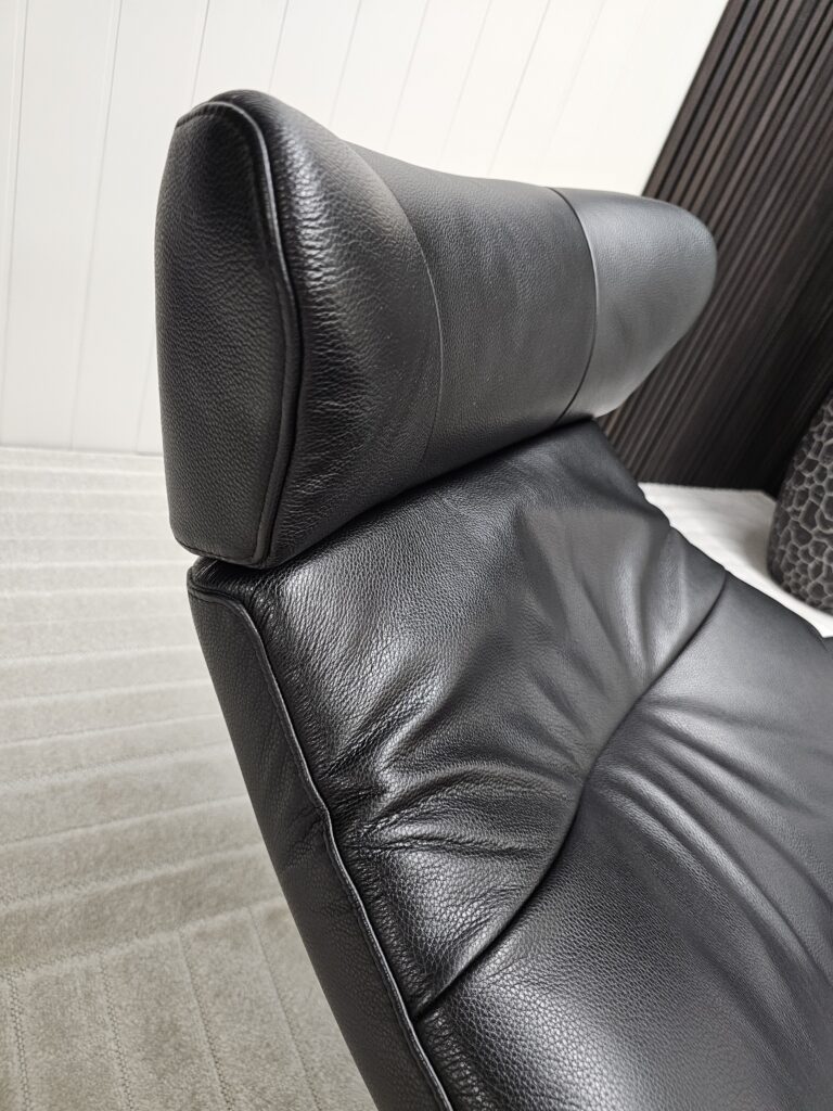 2 stk. Conform Air lenestoler med integrert fothviler