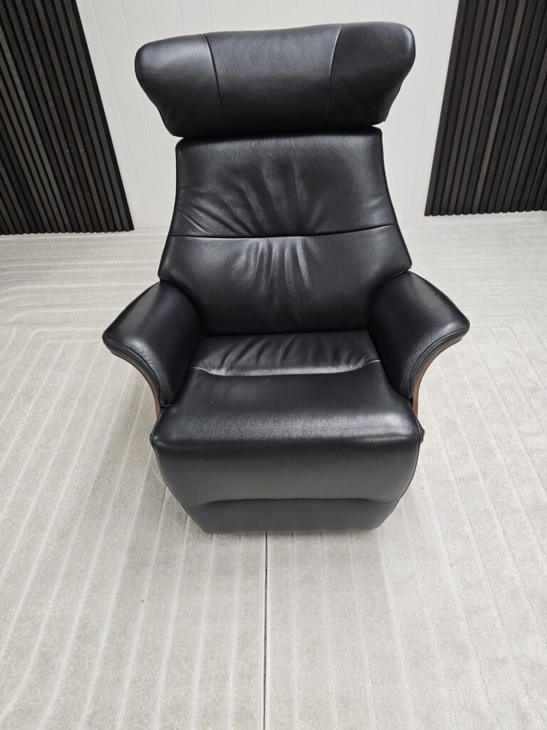 2 stk. Conform Air lenestoler med integrert fothviler