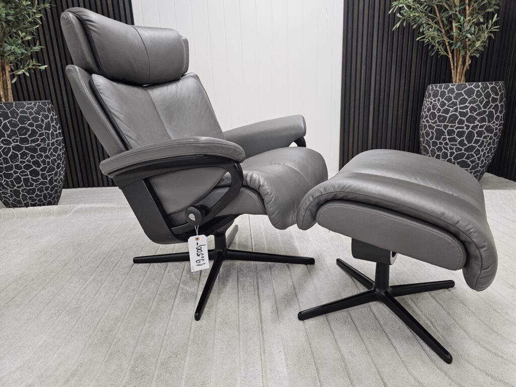 Stressless® Magic Cross lenestol med krakk