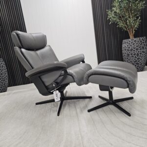Stressless® Magic Cross lenestol med krakk - Bilde 2