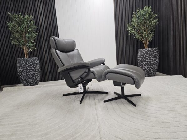 Stressless® Magic Cross lenestol med krakk