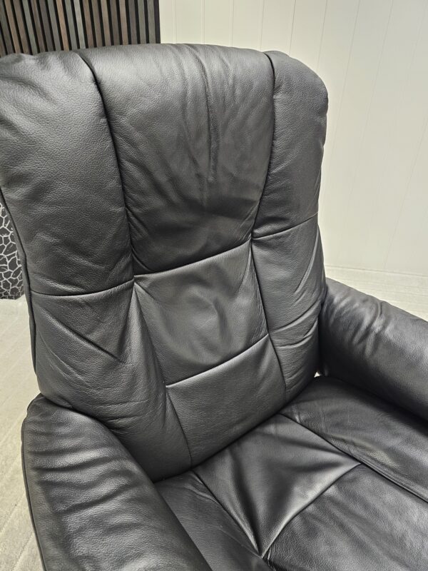 Stressless® Mayfair lenestol med krakk