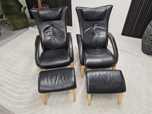 2 stk. Brunstad Delta Legend lenestoler med 2 krakker