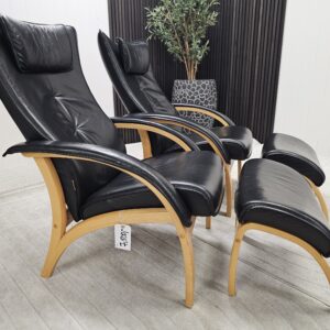 2 stk. Brunstad Delta Legend lenestoler med 2 krakker - Bilde 3