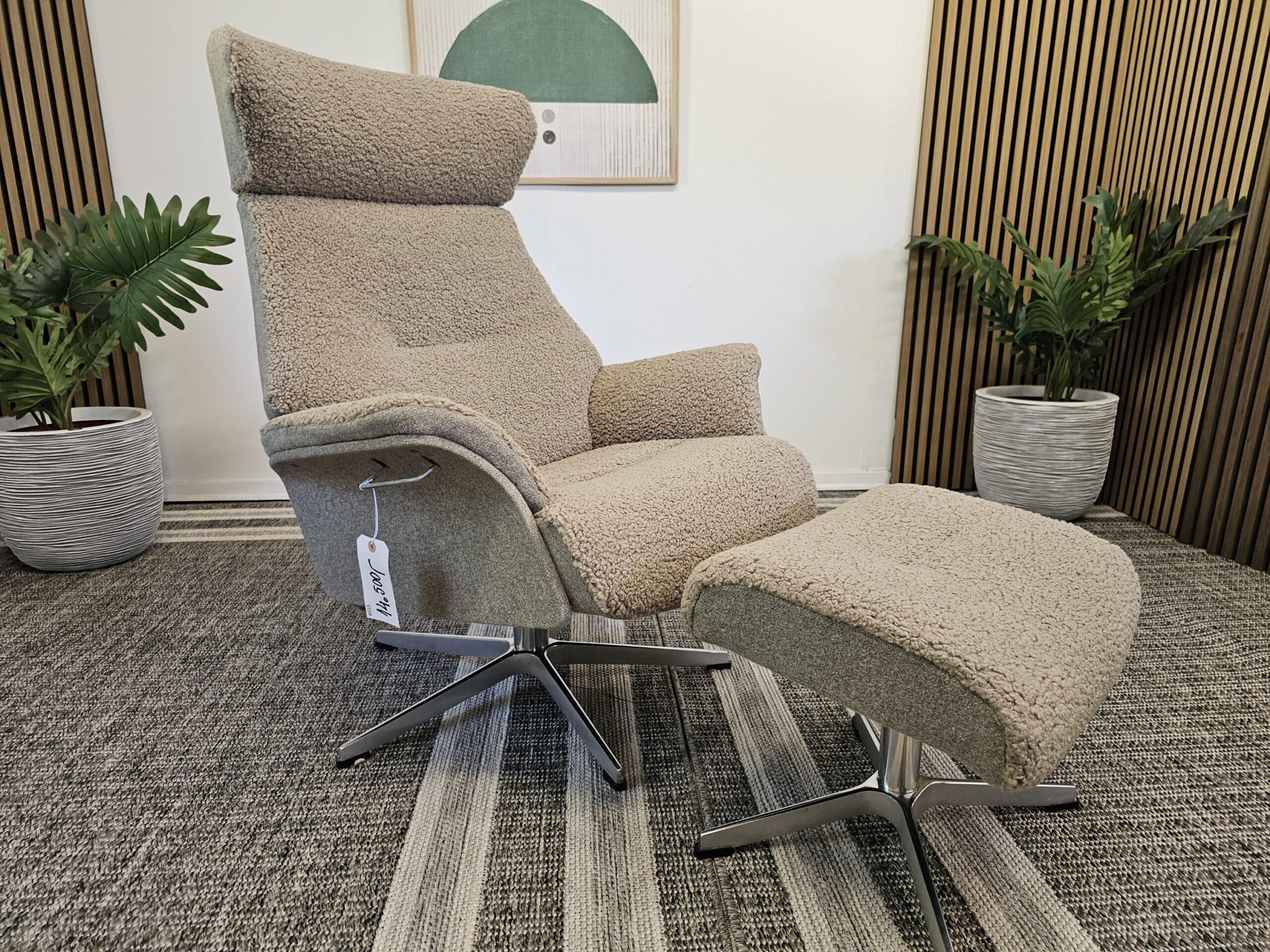 Conform Air lenestol med krakk- Sahara fåreskinn - Bilde 1