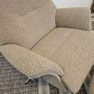 Conform Air lenestol med krakk- Sahara fåreskinn - Bilde 8