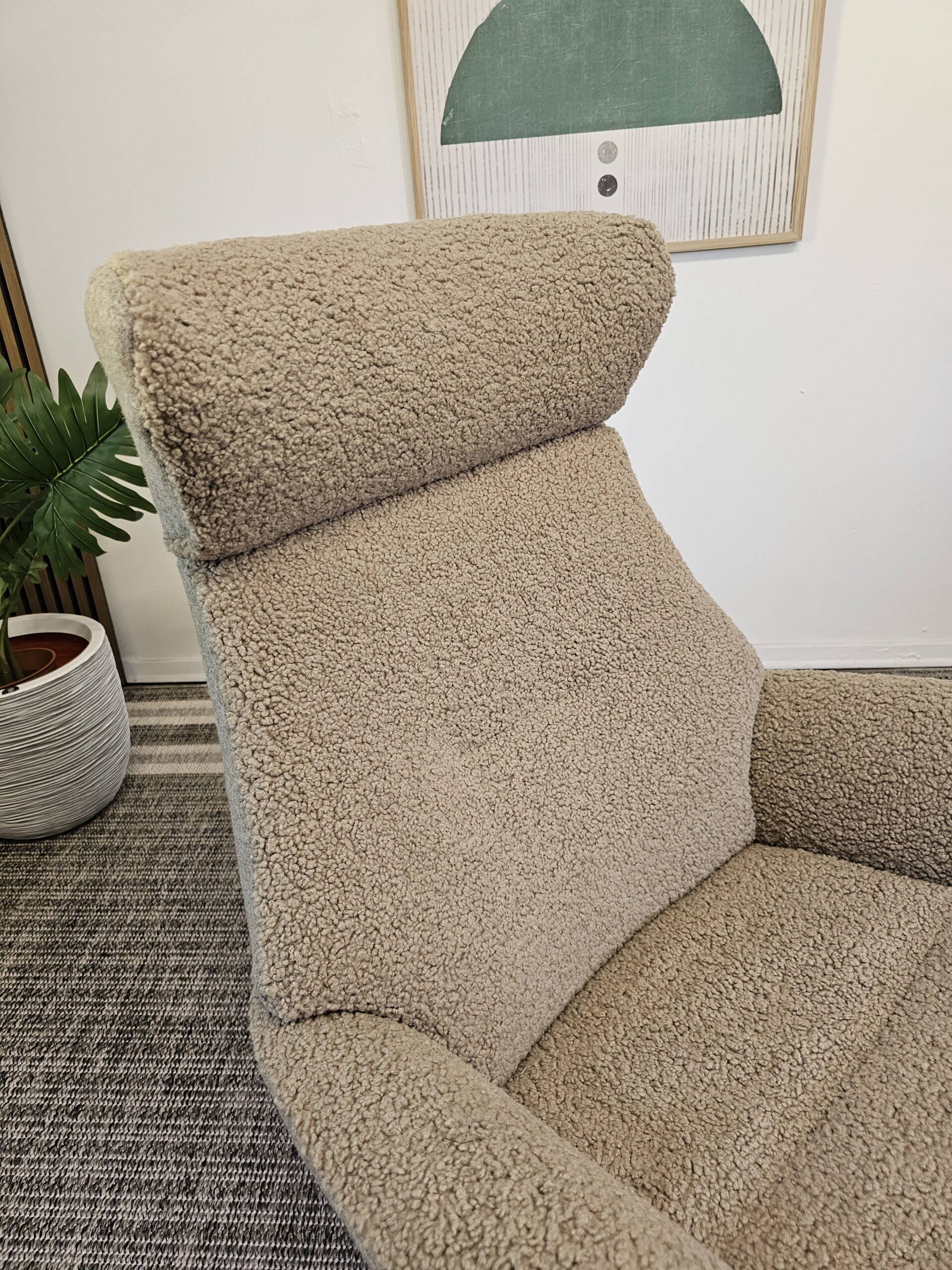 Conform Air lenestol med krakk- Sahara fåreskinn - Bilde 12