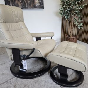 Stressless® Opal lenestol med krakk