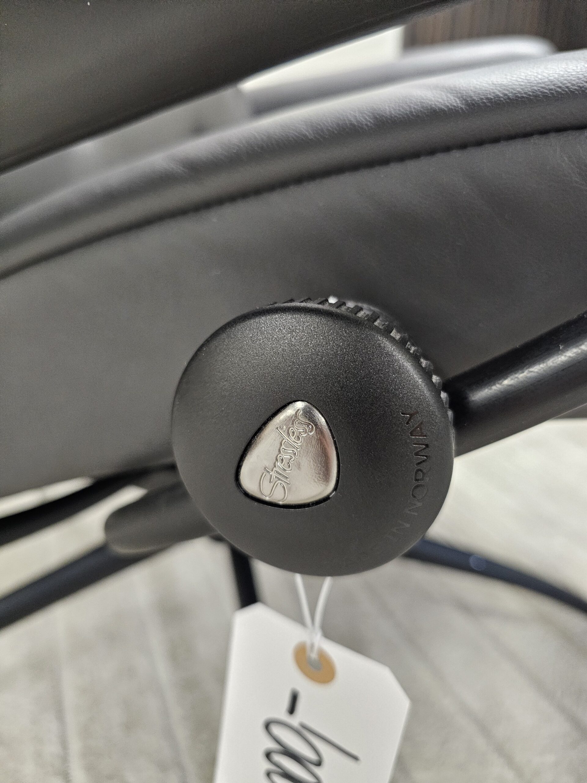 Stressless® London Cross lenestol med krakk - Bilde 6