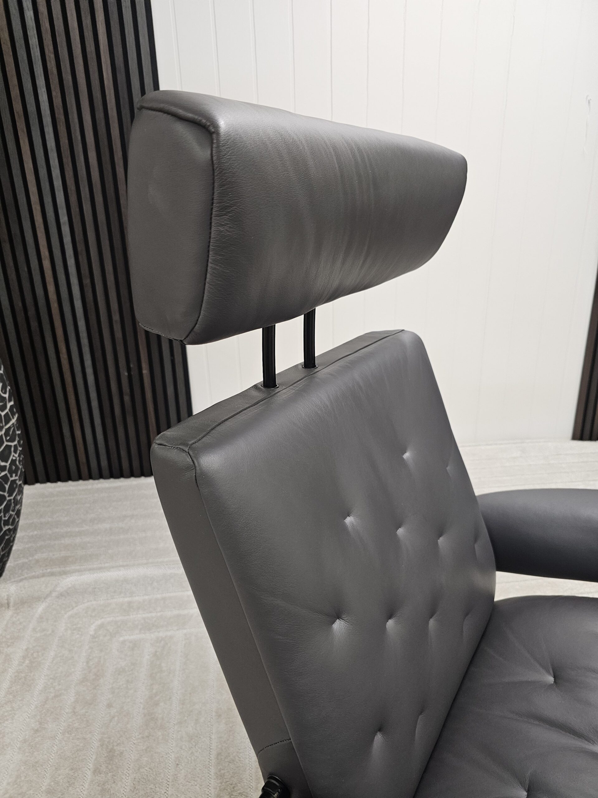 Stressless® London Cross lenestol med krakk - Bilde 9