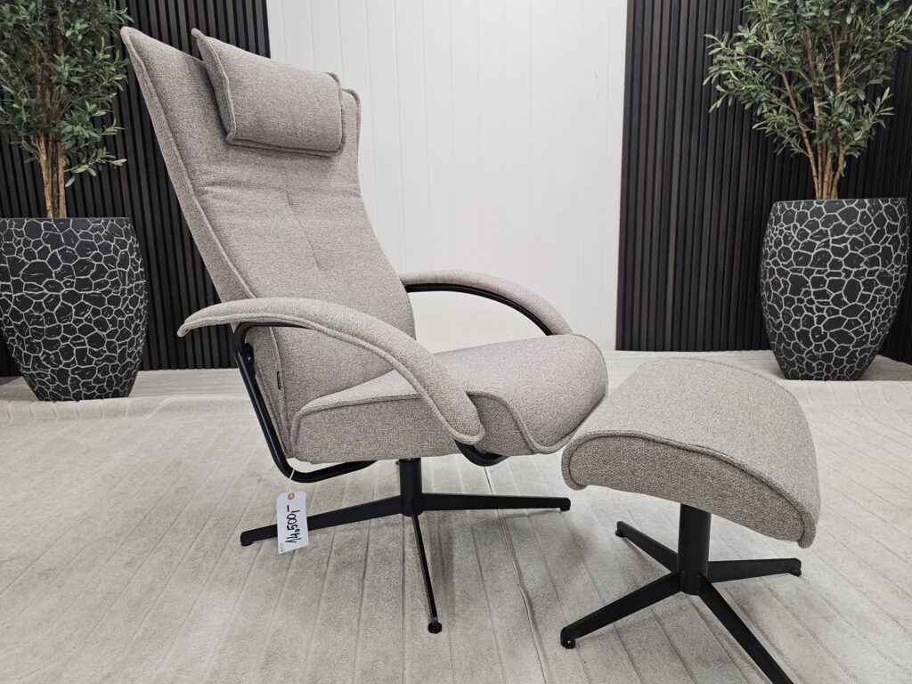 Brunstad Delta Motion lenestol med krakk