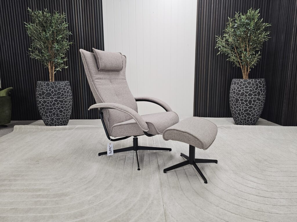 Brunstad Delta Motion lenestol med krakk