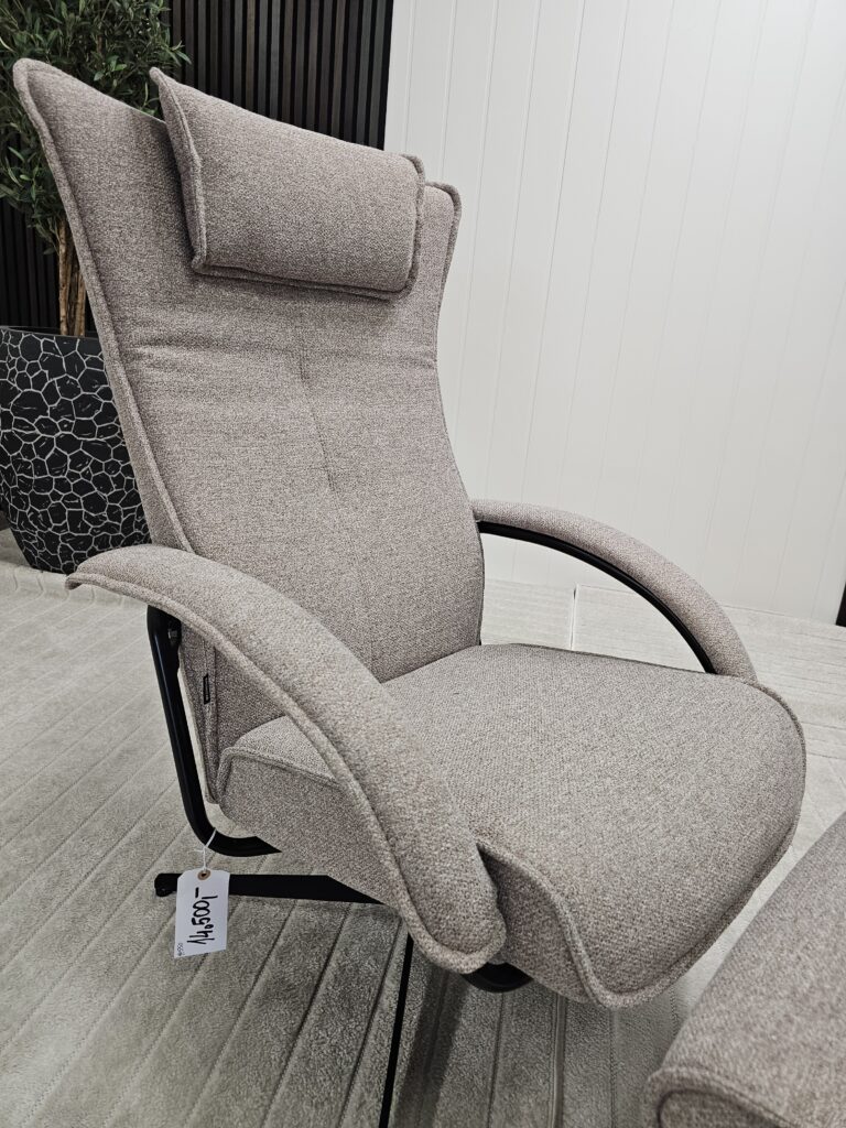 Brunstad Delta Motion lenestol med krakk