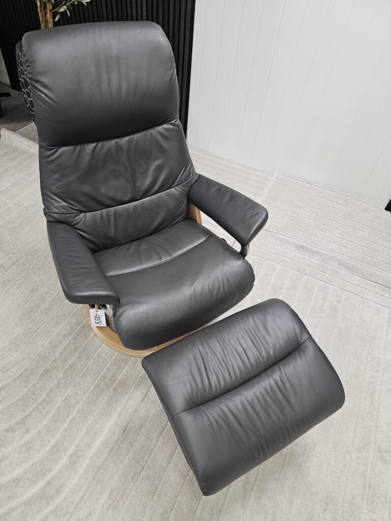 Stressless® View Signature lenestol med krakk