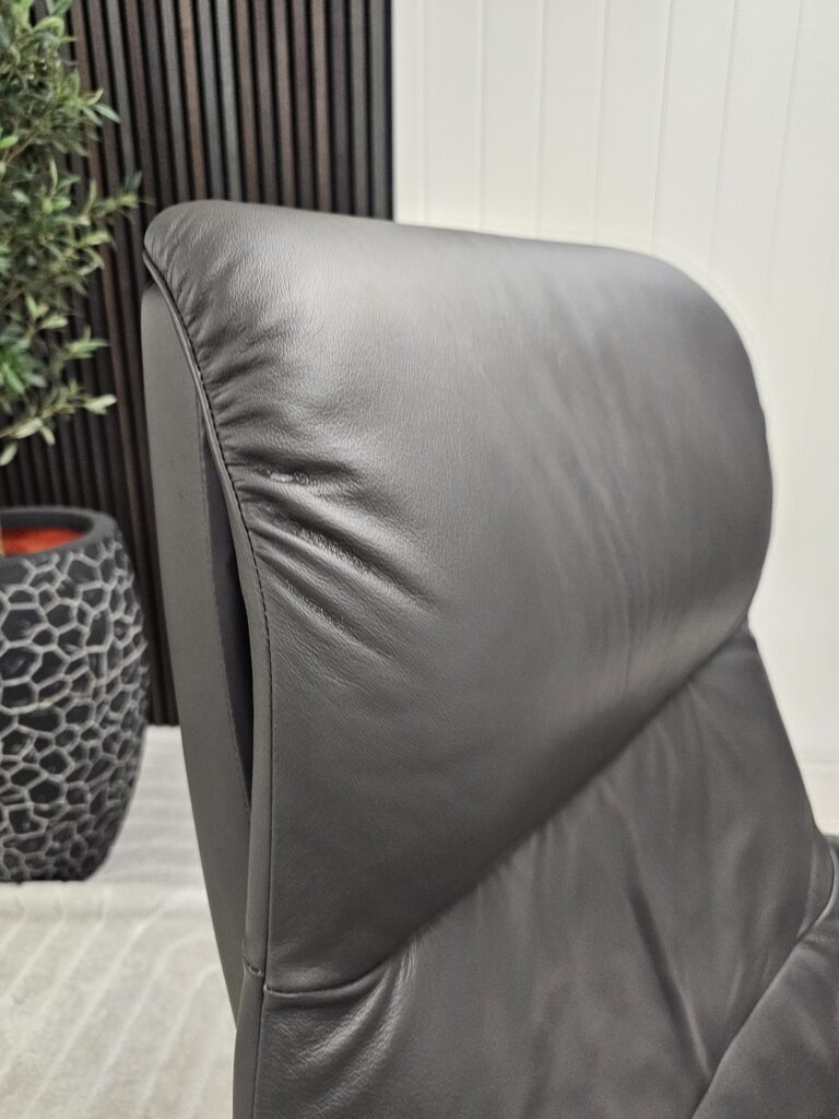 Stressless® View Signature lenestol med krakk