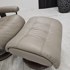 Stressless® Erik Classic lenestol med krakk - Bilde 13