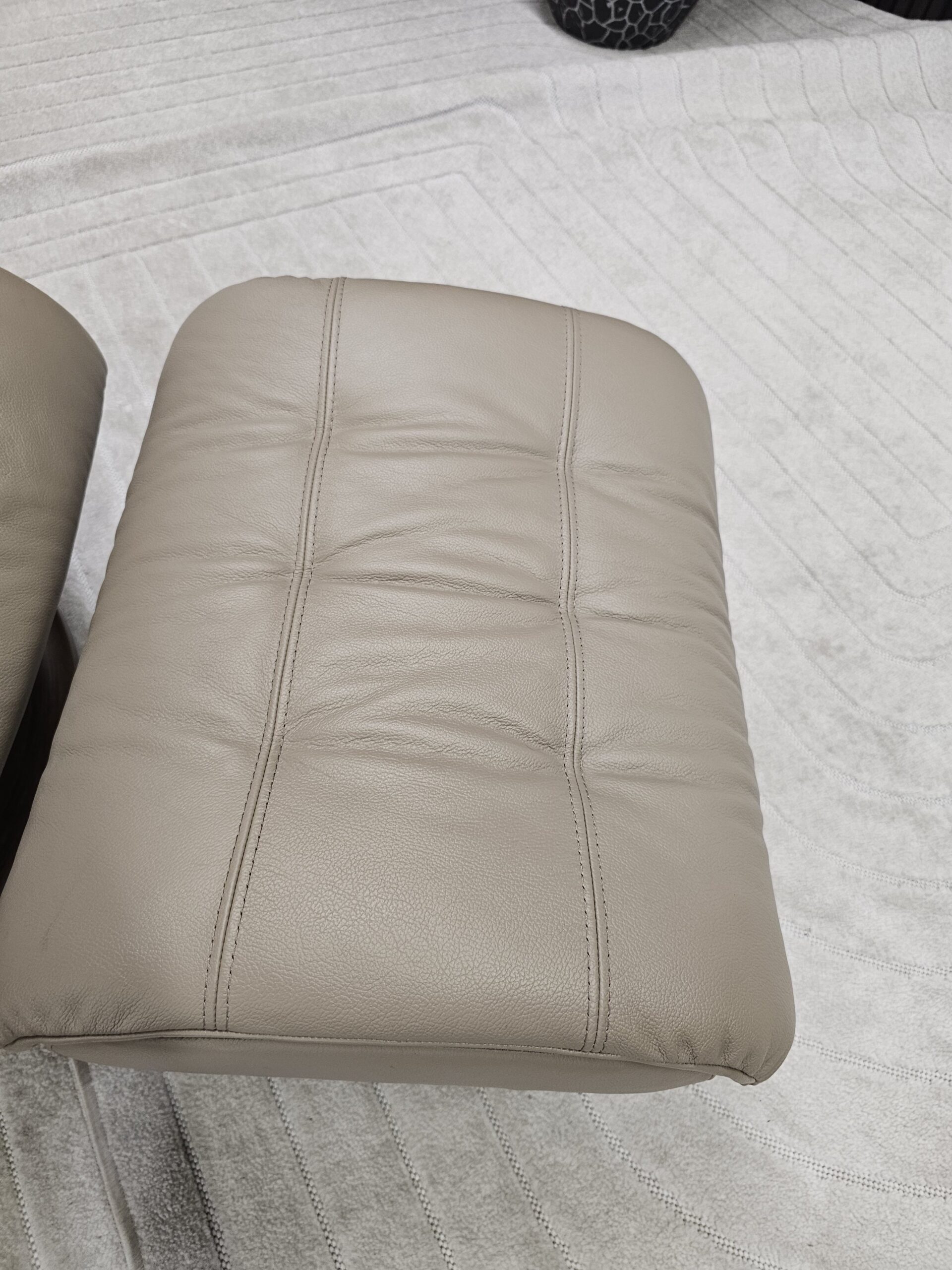 Stressless® Erik Classic lenestol med krakk - Bilde 11
