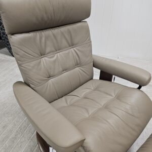 Stressless® Erik Classic lenestol med krakk - Bilde 16