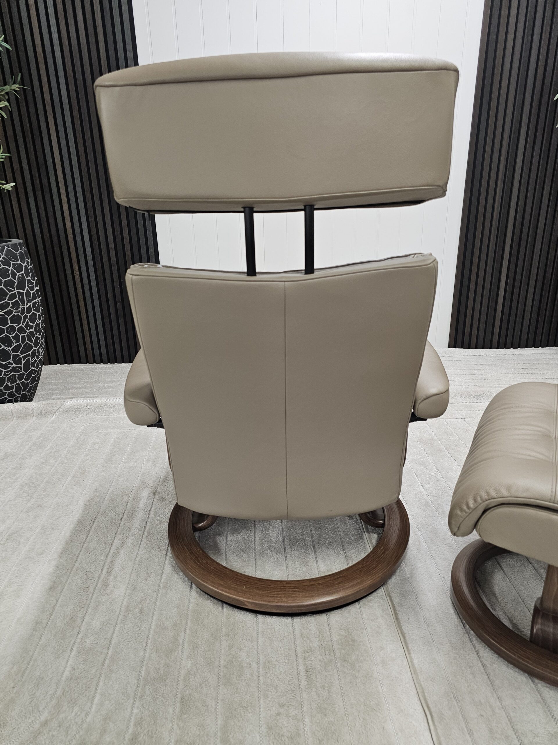 Stressless® Erik Classic lenestol med krakk - Bilde 15