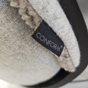Conform Timeout lenestol med krakk – Sahara fåreskinn - Bilde 9