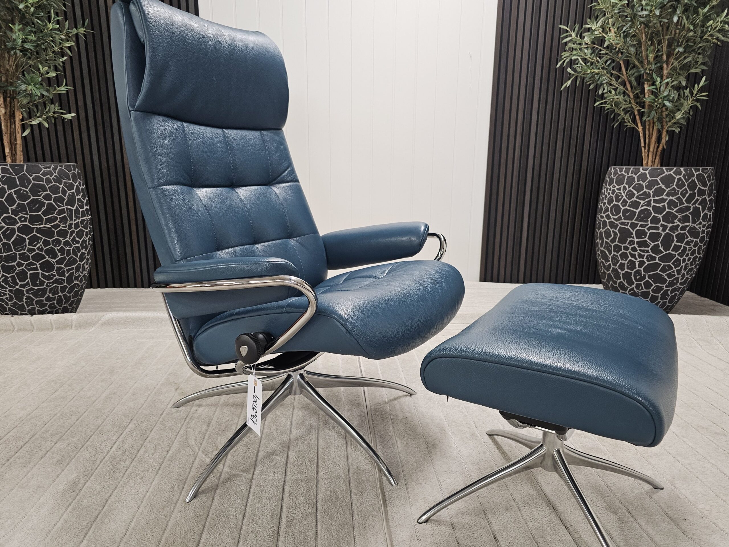 Stressless® London Cross lenestol med krakk - Bilde 1