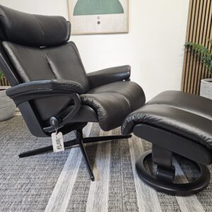 Stressless® Magic Cross lenestol med krakk - Bilde 1