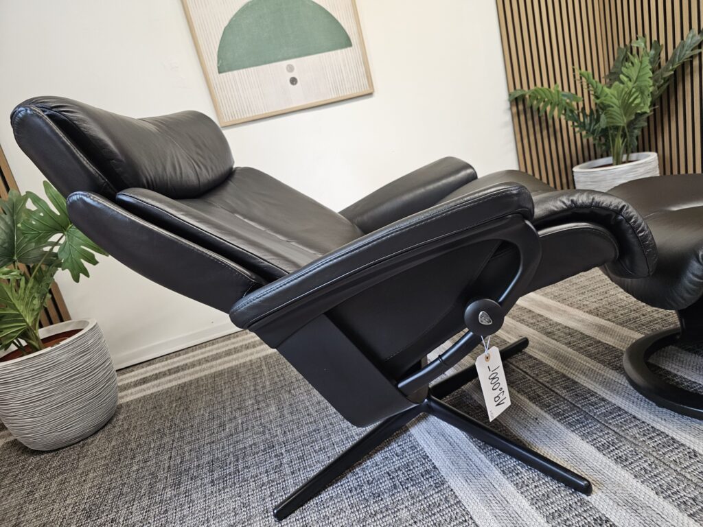 Stressless® Magic Cross lenestol med krakk