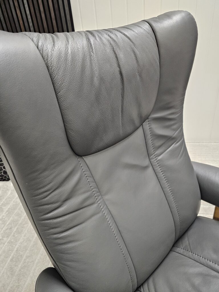 Stressless® Wing Classic lenestol med krakk