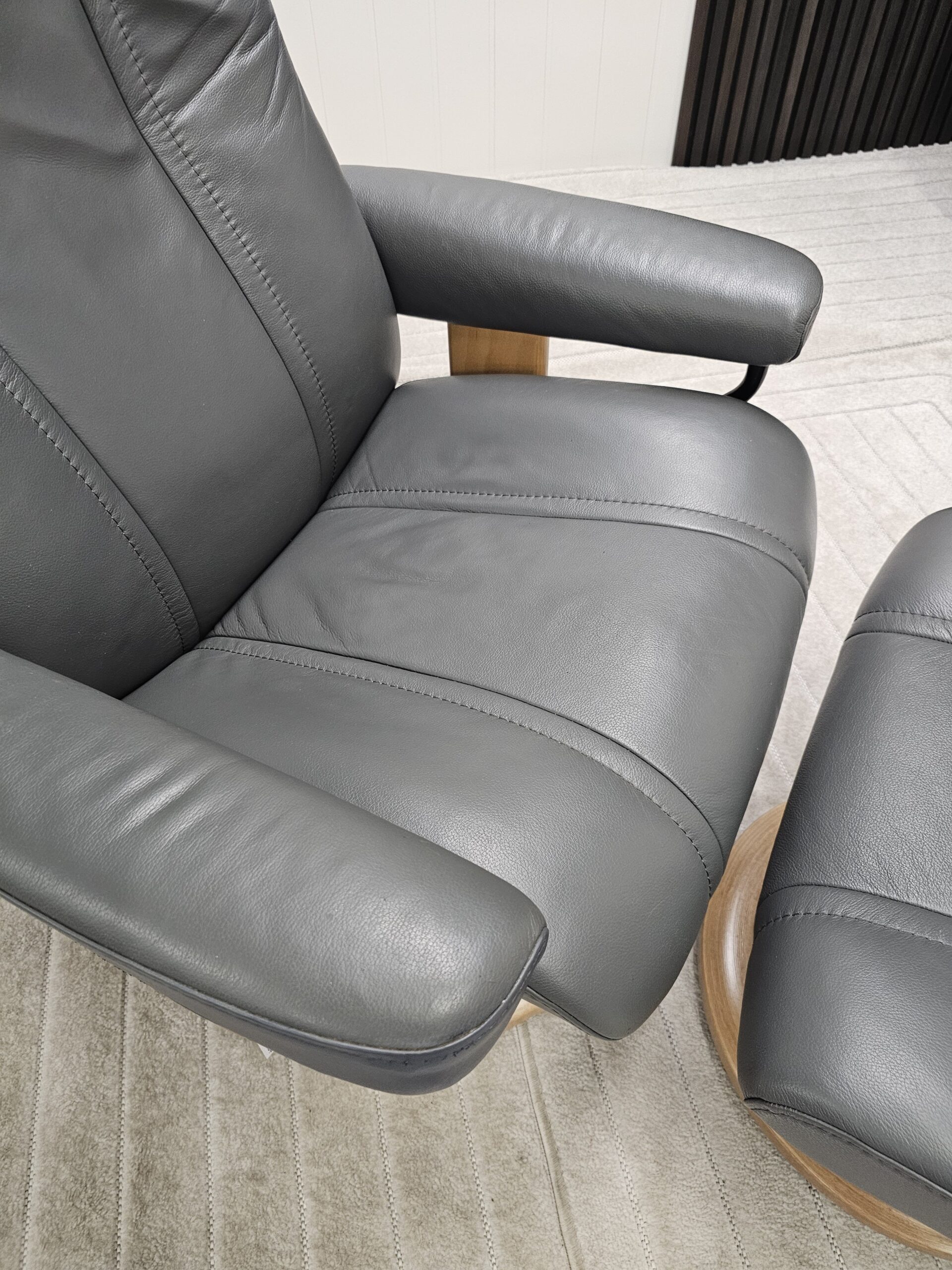 Stressless® Wing Classic lenestol med krakk - Bilde 10
