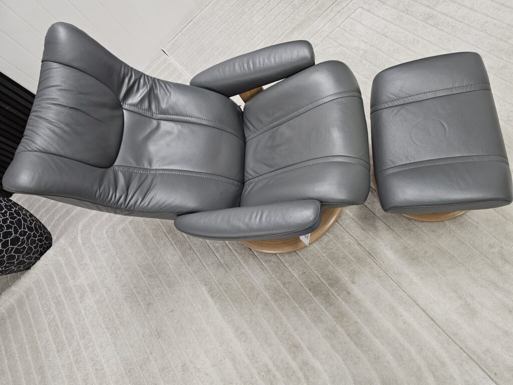 Stressless® Wing Classic lenestol med krakk