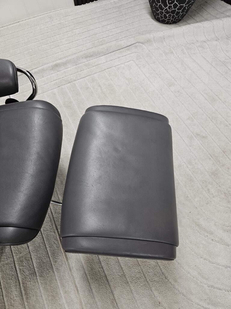 Stressless® Paris Cross lenestol med krakk