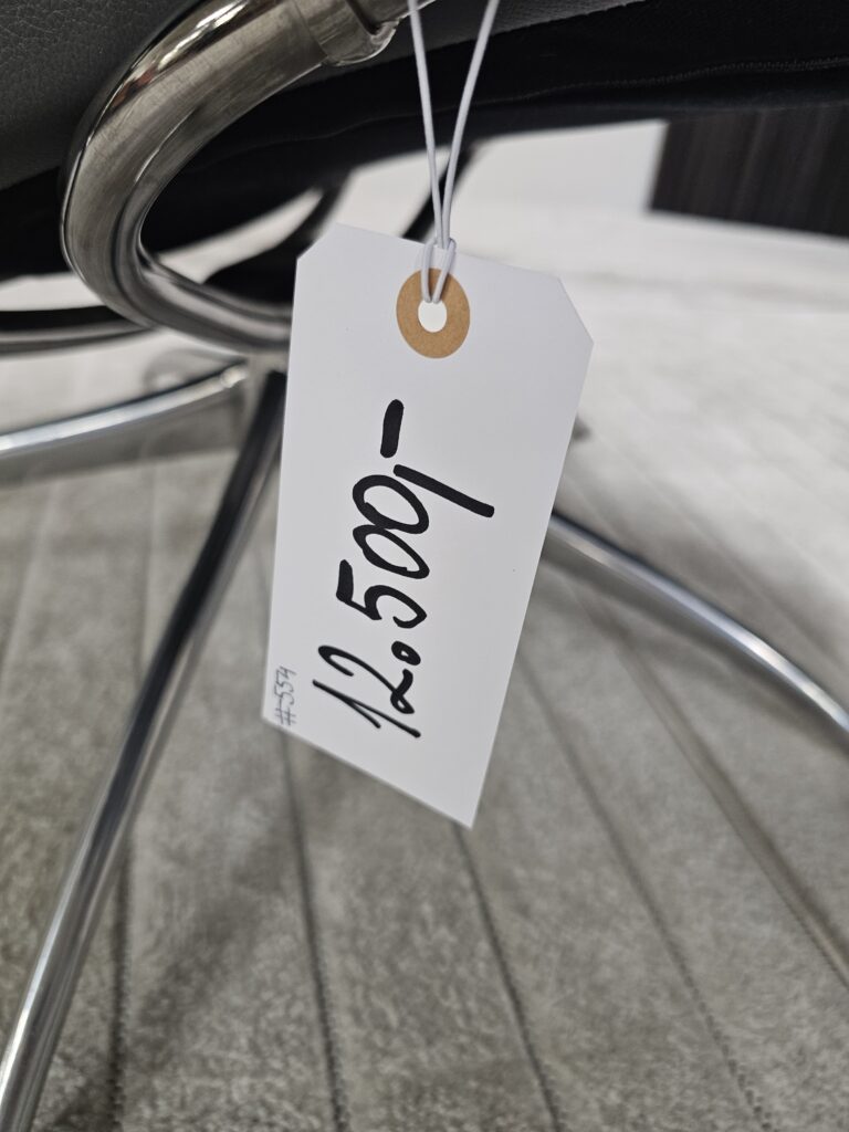 Stressless® Paris Cross lenestol med krakk