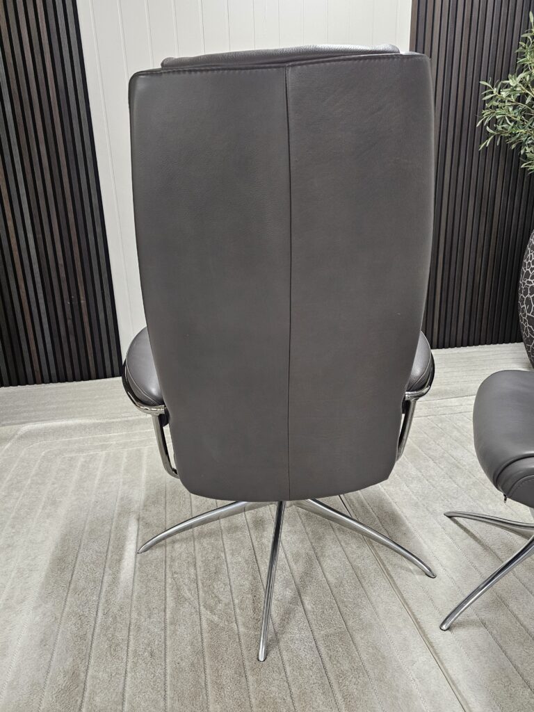 Stressless® Paris Cross lenestol med krakk