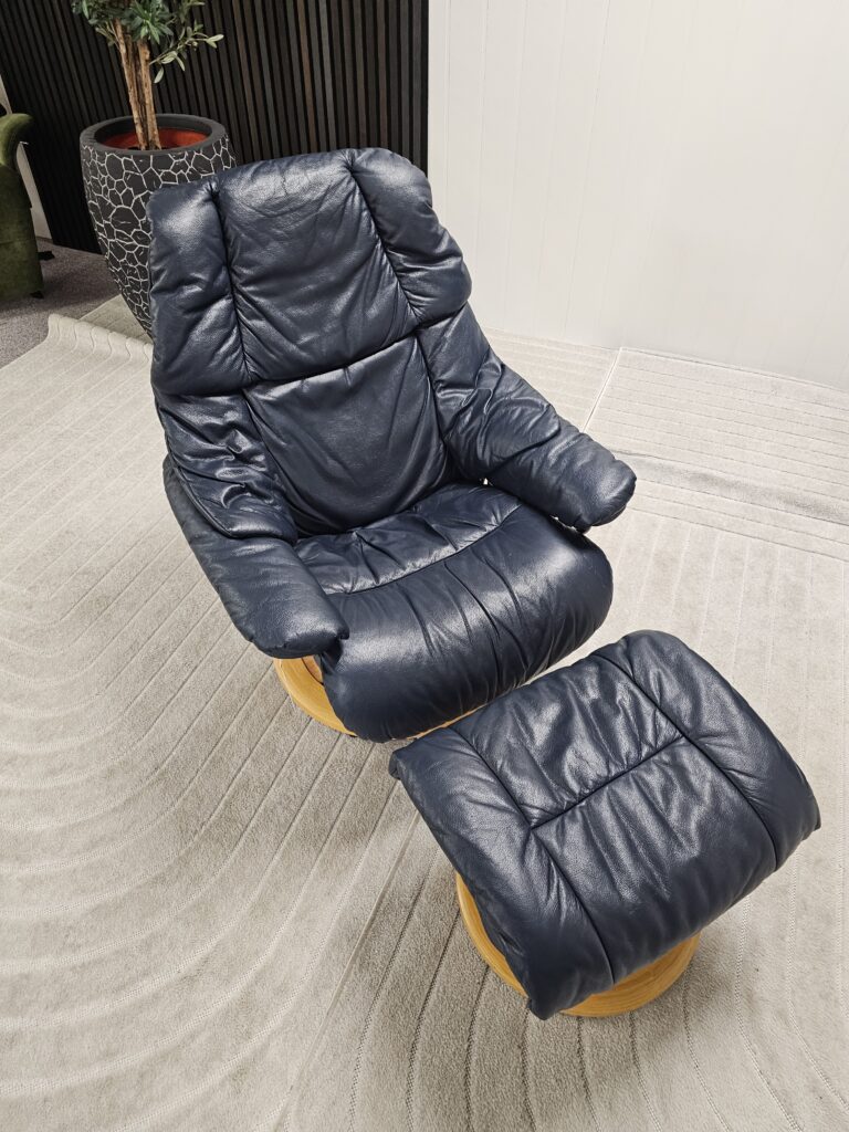 Stressless® Reno Classic (M) lenestol med krakk
