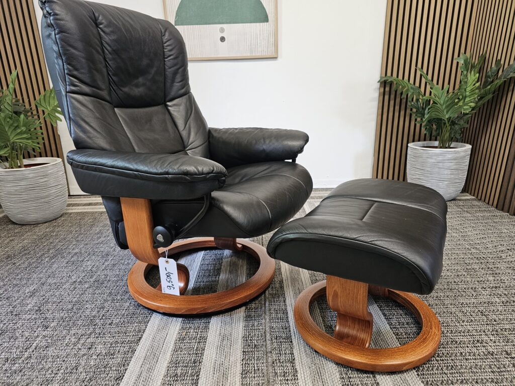 Stressless® Mayfair Classic lenestol med krakk