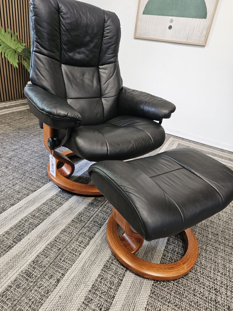 Stressless® Mayfair Classic lenestol med krakk