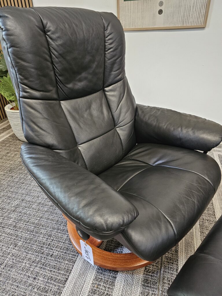 Stressless® Mayfair Classic lenestol med krakk