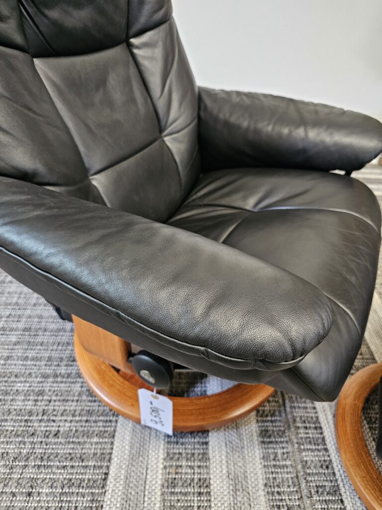 Stressless® Mayfair Classic lenestol med krakk