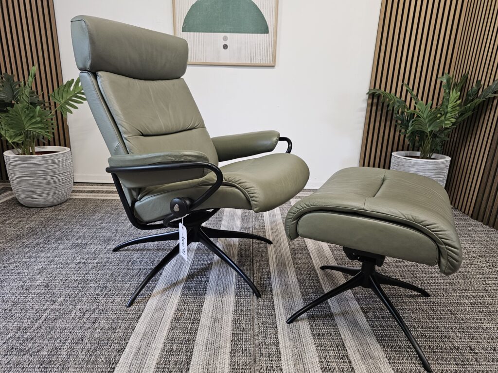 Stressless® Tokyo Star lenestol med krakk