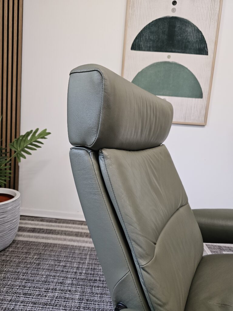 Stressless® Tokyo Star lenestol med krakk