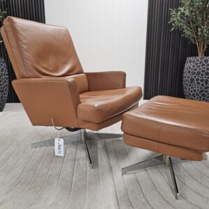 Vintage Bolia lenestol med krakk - Bilde 1