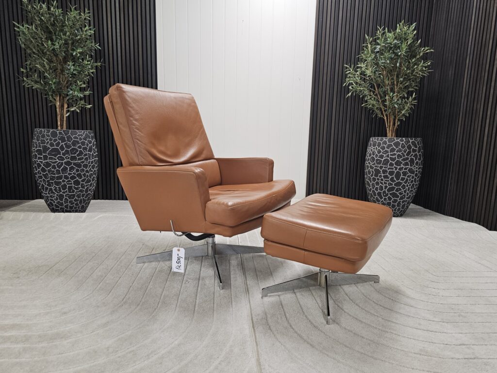 Vintage Bolia lenestol med krakk