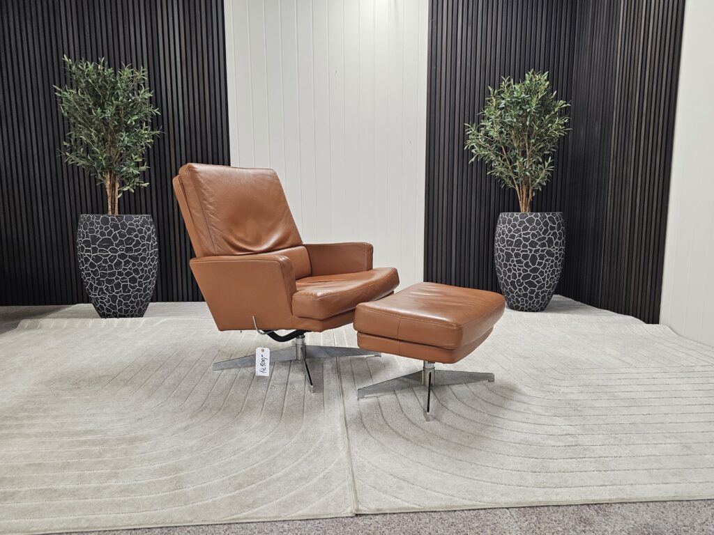 Vintage Bolia lenestol med krakk